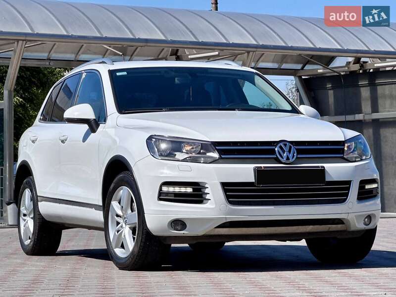 Внедорожник / Кроссовер Volkswagen Touareg 2012 в 