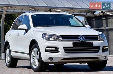 Внедорожник / Кроссовер Volkswagen Touareg 2012 в 