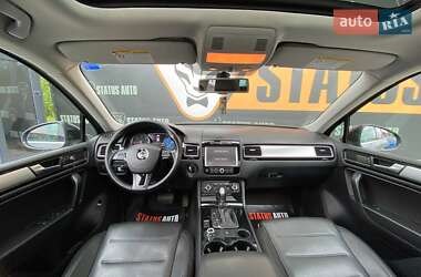 Внедорожник / Кроссовер Volkswagen Touareg 2013 в 