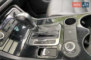 Внедорожник / Кроссовер Volkswagen Touareg 2013 в 