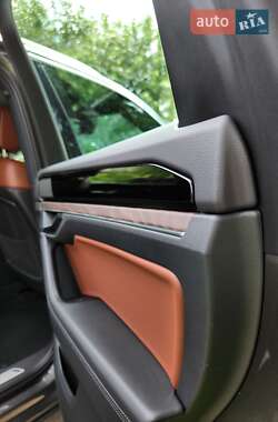 Позашляховик / Кросовер Volkswagen Touareg 2023 в 