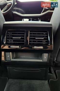 Позашляховик / Кросовер Volkswagen Touareg 2023 в 