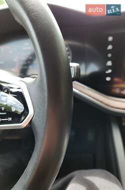 Позашляховик / Кросовер Volkswagen Touareg 2023 в 
