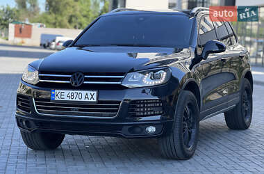 Позашляховик / Кросовер Volkswagen Touareg 2012 в 