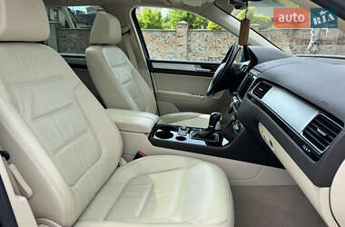 Внедорожник / Кроссовер Volkswagen Touareg 2016 в 