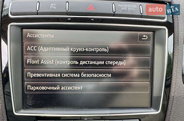 Внедорожник / Кроссовер Volkswagen Touareg 2016 в 