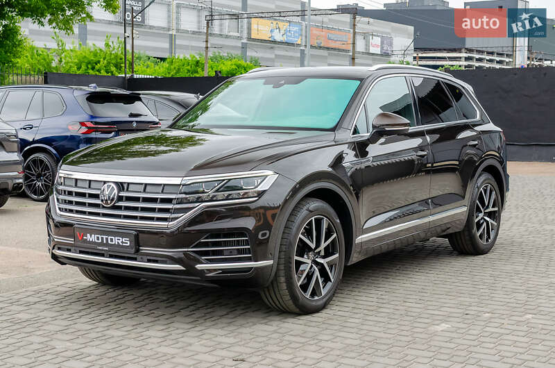 Внедорожник / Кроссовер Volkswagen Touareg 2021 в Киеве