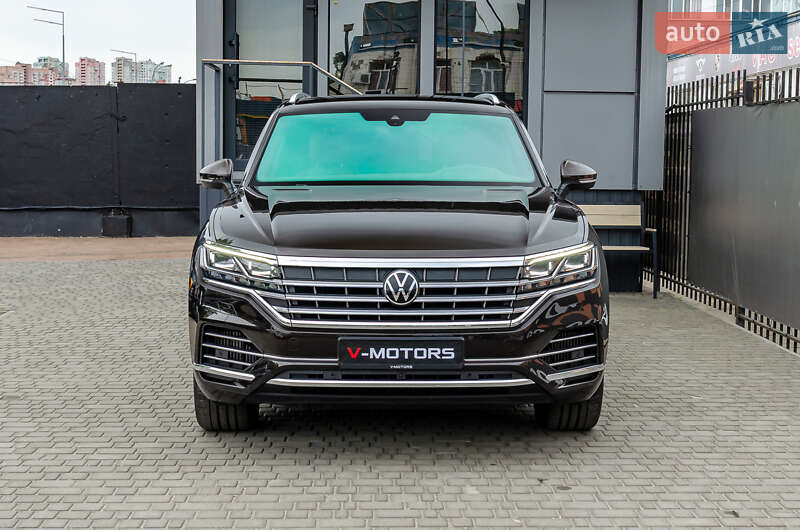 Внедорожник / Кроссовер Volkswagen Touareg 2021 в Киеве