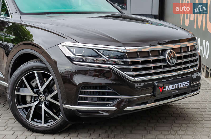 Внедорожник / Кроссовер Volkswagen Touareg 2021 в Киеве