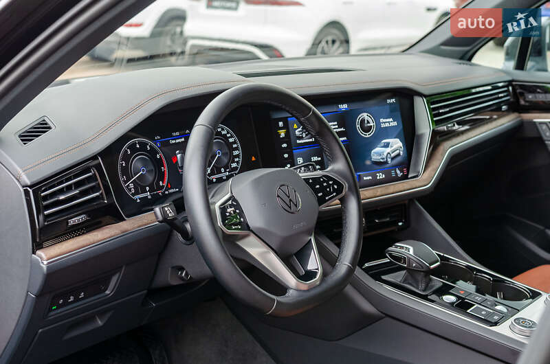 Внедорожник / Кроссовер Volkswagen Touareg 2021 в Киеве