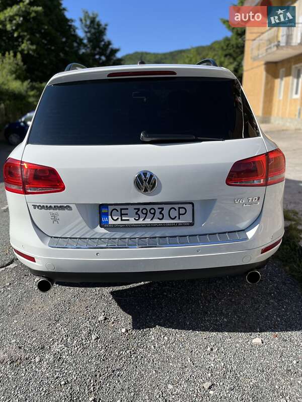 Внедорожник / Кроссовер Volkswagen Touareg 2014 в Новоднестровске
