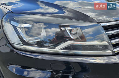 Внедорожник / Кроссовер Volkswagen Touareg 2015 в 