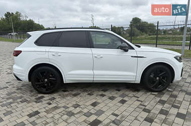 Внедорожник / Кроссовер Volkswagen Touareg 2022 в 