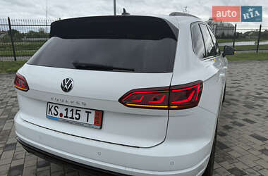 Внедорожник / Кроссовер Volkswagen Touareg 2022 в 