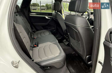 Внедорожник / Кроссовер Volkswagen Touareg 2022 в 