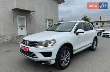 Позашляховик / Кросовер Volkswagen Touareg 2016 в Луцьку
