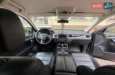 Позашляховик / Кросовер Volkswagen Touareg 2015 в 