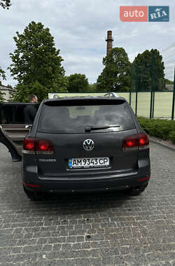 Внедорожник / Кроссовер Volkswagen Touareg 2007 в 