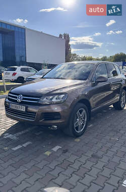 Позашляховик / Кросовер Volkswagen Touareg 2011 в Одесі