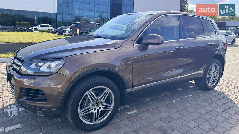Внедорожник / Кроссовер Volkswagen Touareg 2011 в Одессе