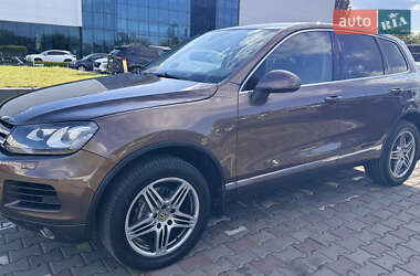 Внедорожник / Кроссовер Volkswagen Touareg 2011 в 