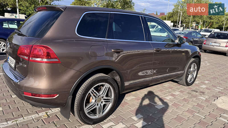 Внедорожник / Кроссовер Volkswagen Touareg 2011 в Одессе