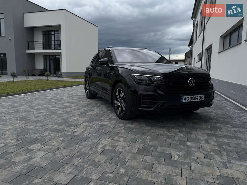 Внедорожник / Кроссовер Volkswagen Touareg 2022 в 