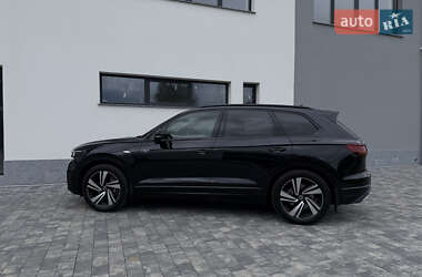 Внедорожник / Кроссовер Volkswagen Touareg 2022 в 