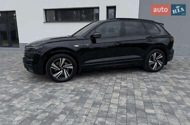 Внедорожник / Кроссовер Volkswagen Touareg 2022 в 
