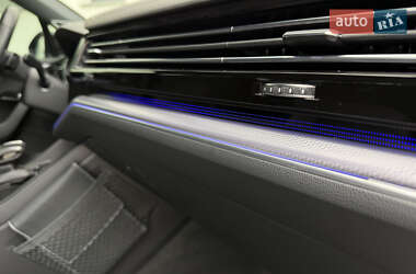 Внедорожник / Кроссовер Volkswagen Touareg 2022 в 