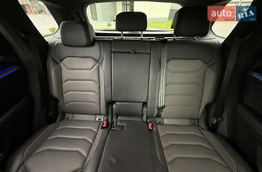 Внедорожник / Кроссовер Volkswagen Touareg 2022 в 