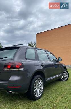 Внедорожник / Кроссовер Volkswagen Touareg 2009 в 