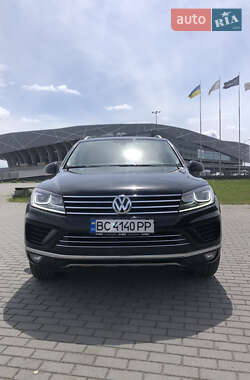 Внедорожник / Кроссовер Volkswagen Touareg 2017 в Львове