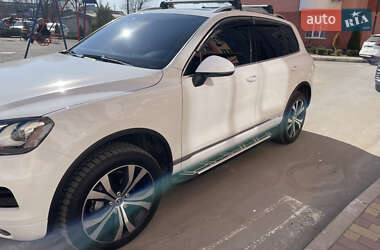 Внедорожник / Кроссовер Volkswagen Touareg 2012 в 
