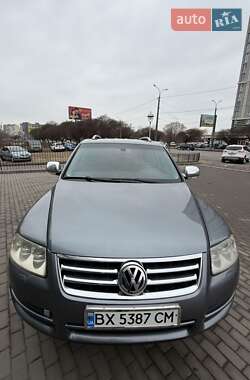 Позашляховик / Кросовер Volkswagen Touareg 2003 в 