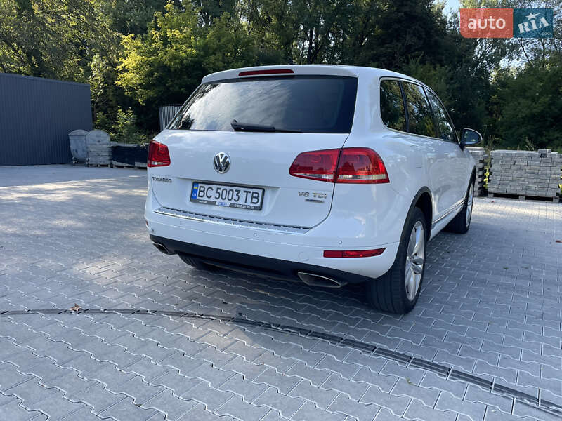 Внедорожник / Кроссовер Volkswagen Touareg 2013 в Трускавце