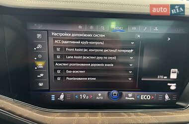 Позашляховик / Кросовер Volkswagen Touareg 2019 в 