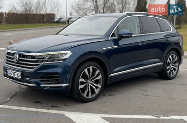 Позашляховик / Кросовер Volkswagen Touareg 2019 в Києві