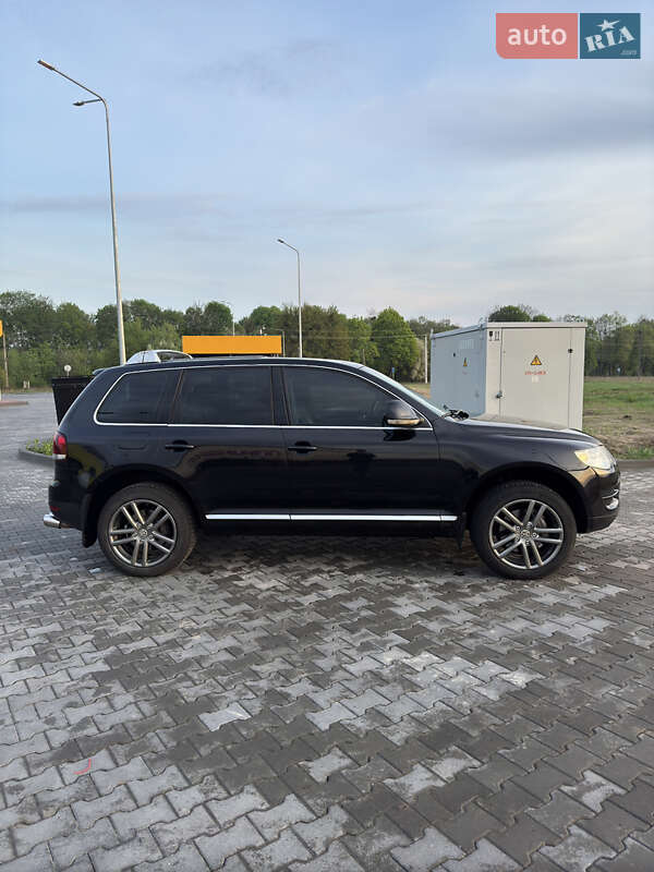 Внедорожник / Кроссовер Volkswagen Touareg 2008 в Луцке