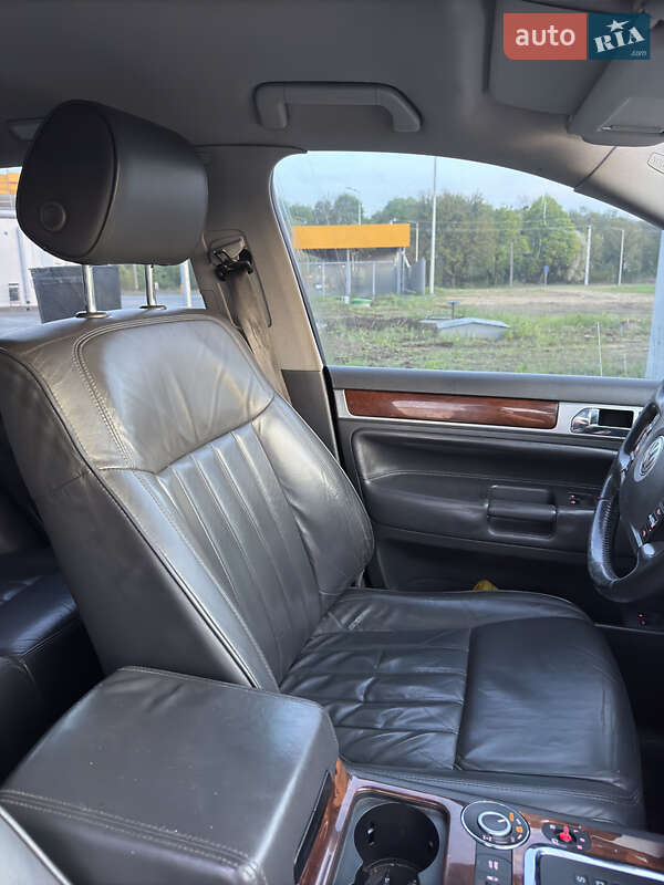 Внедорожник / Кроссовер Volkswagen Touareg 2008 в Луцке