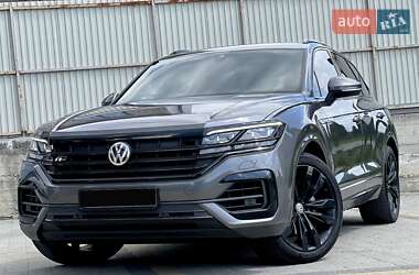 Внедорожник / Кроссовер Volkswagen Touareg 2019 в 