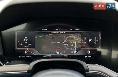 Внедорожник / Кроссовер Volkswagen Touareg 2019 в 
