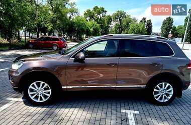 Позашляховик / Кросовер Volkswagen Touareg 2012 в Запоріжжі