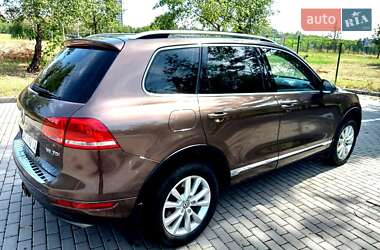 Позашляховик / Кросовер Volkswagen Touareg 2012 в 