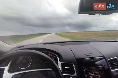 Позашляховик / Кросовер Volkswagen Touareg 2012 в 