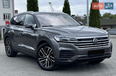Внедорожник / Кроссовер Volkswagen Touareg 2020 в Виннице
