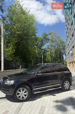 Позашляховик / Кросовер Volkswagen Touareg 2006 в 