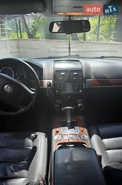 Позашляховик / Кросовер Volkswagen Touareg 2006 в 