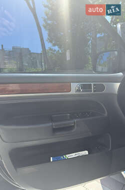 Позашляховик / Кросовер Volkswagen Touareg 2006 в 