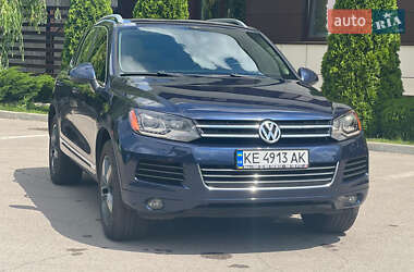 Внедорожник / Кроссовер Volkswagen Touareg 2012 в Днепре